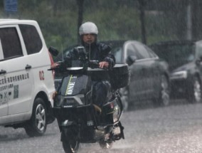 台风“海鸥”给中国东北部带来暴雨，超过27,000人流离失所